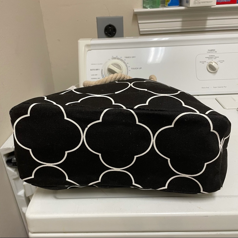 QUATREFOIL CANVAS TOTE BAG - Picture 7 of 13